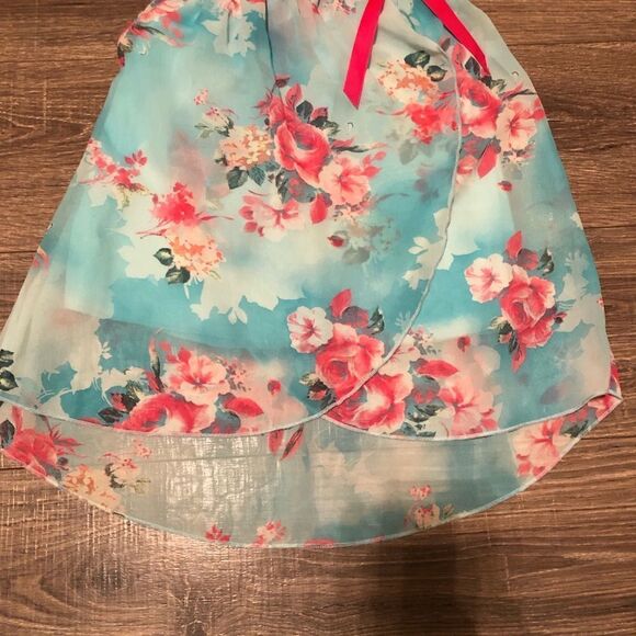 Adorable girls hi-low dress with lace top - Picture 3 of 6